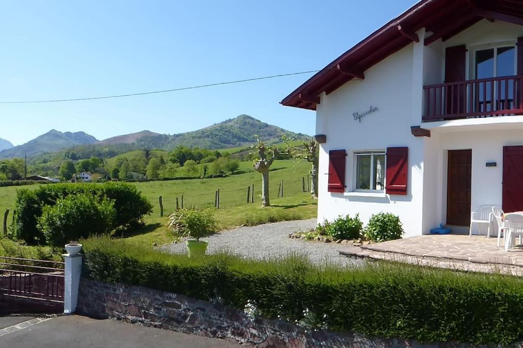 Ferienhaus Individuel Au Pays Basque A 1,5km De St-jean-pied-de-port *